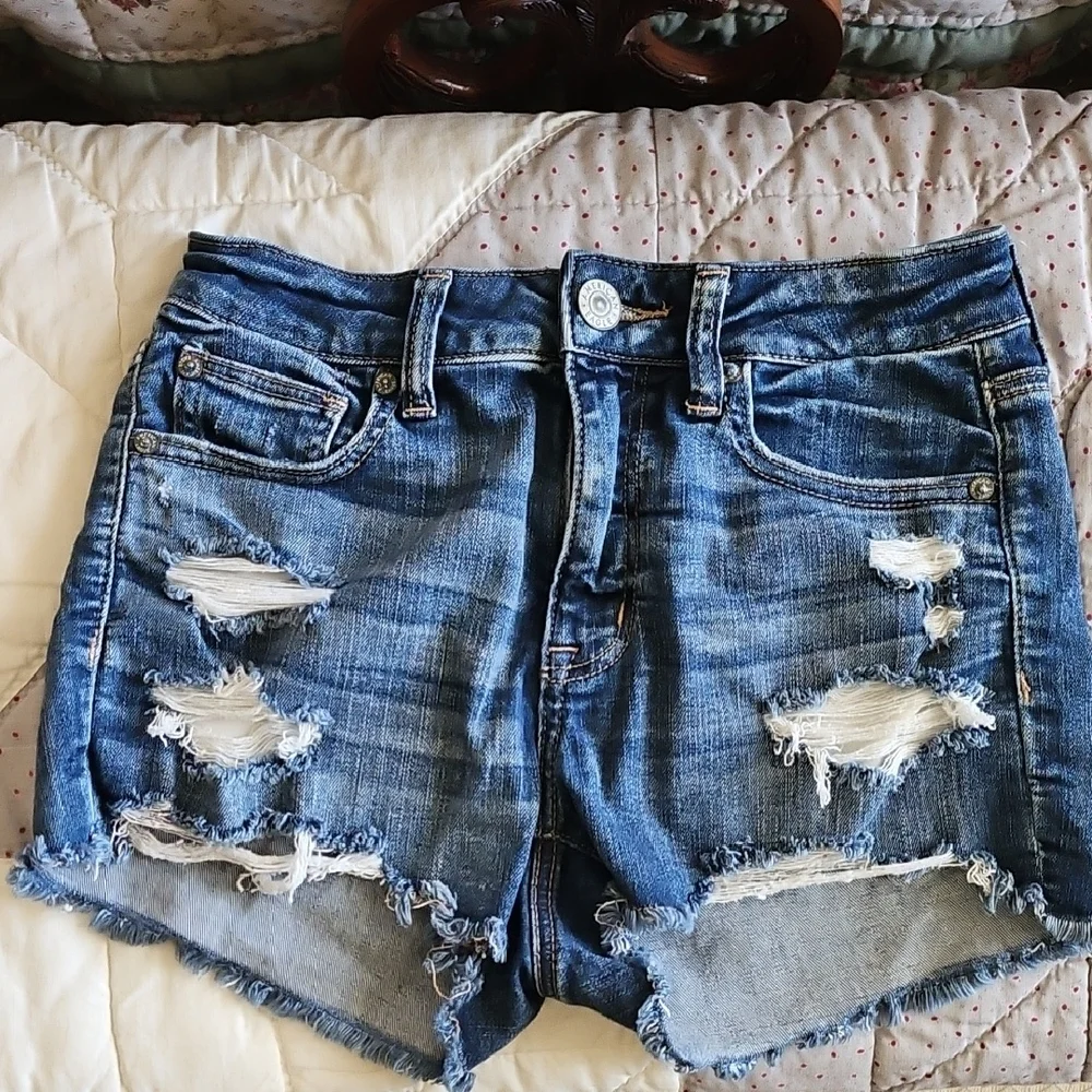 American Eagle 'High Rise Shorty' -Ripped/Dstressed Shorts- Size 2